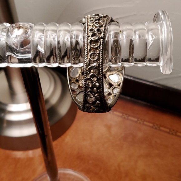 Bangle - Picture 2 of 3